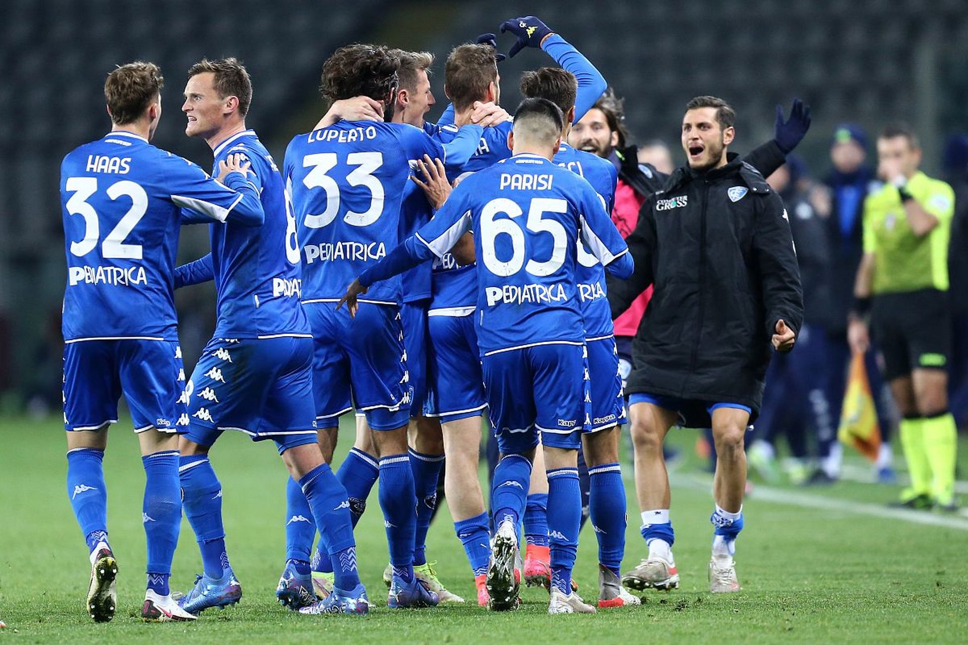 榜首位置的 榜首位置的