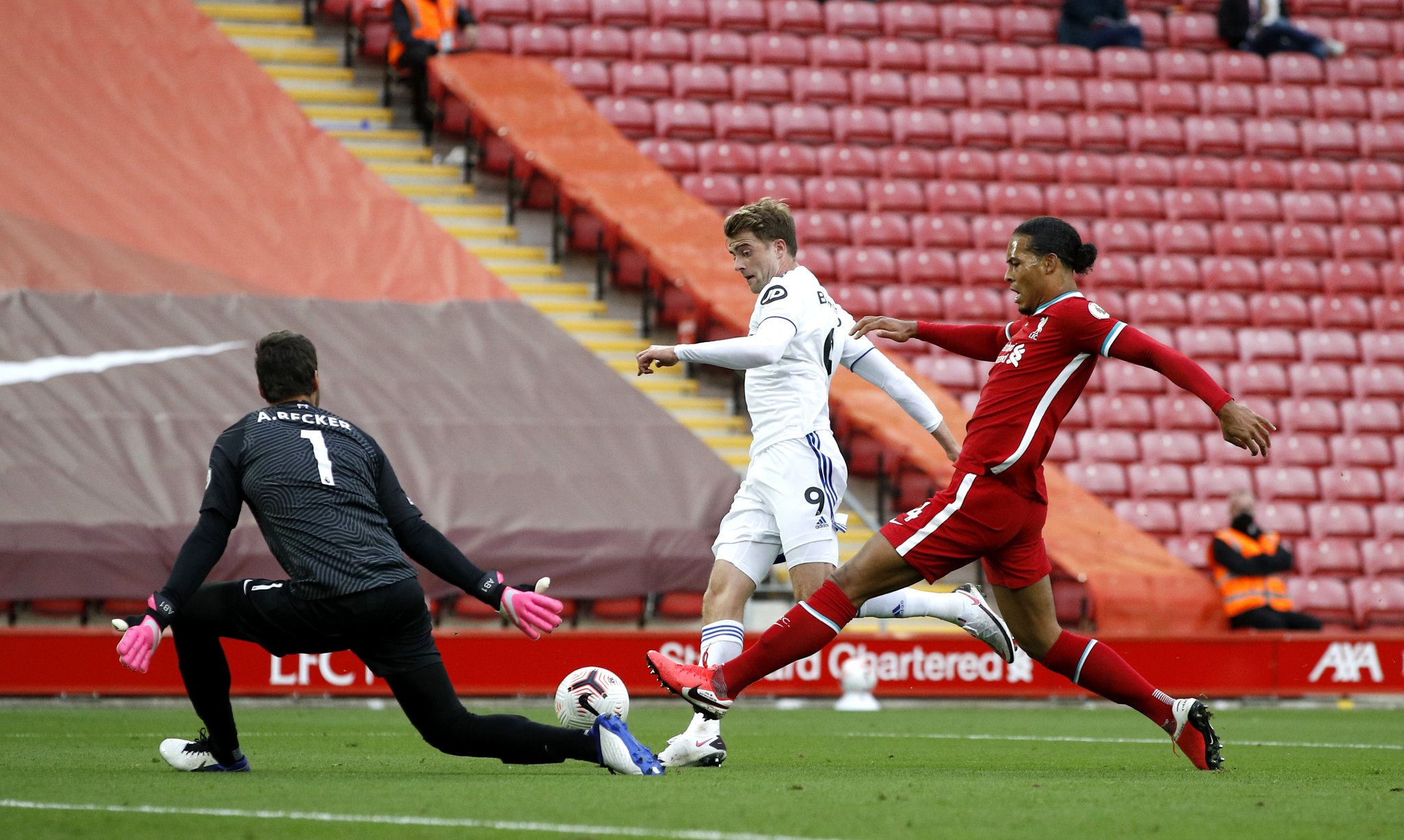 令人哑然失 令人哑然失